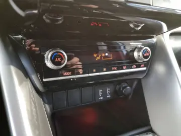 MITSUBISHI Eclipse Cross Plug-In Hybrid Basis Allwetter App