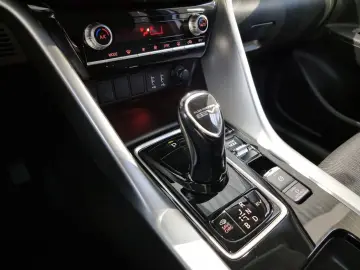 MITSUBISHI Eclipse Cross Plug-In Hybrid Basis Allwetter App