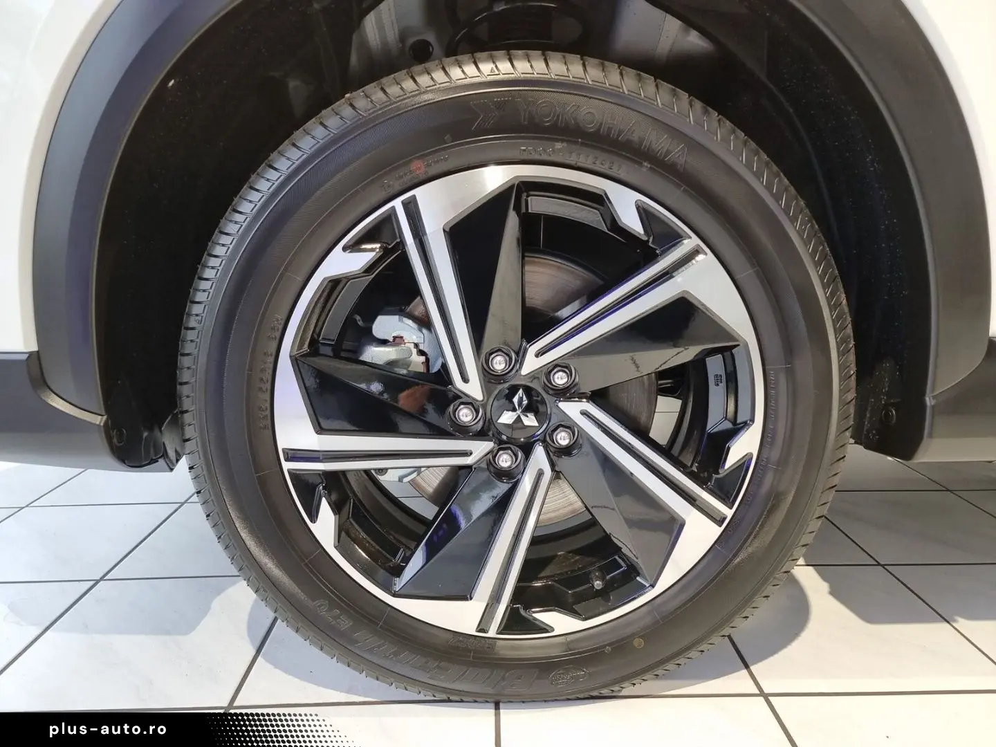 MITSUBISHI Eclipse Cross Plug-In Hybrid Basis Allwetter App