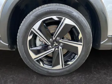 MITSUBISHI Eclipse Cross Plus 2.4 PHEV TEMP PDC KAM