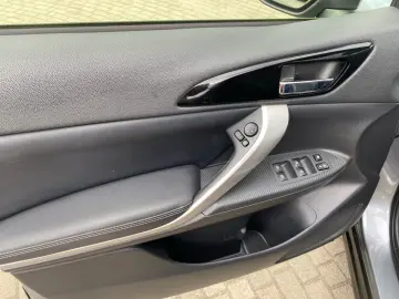 MITSUBISHI Eclipse Cross Plus 2.4 PHEV TEMP PDC KAM