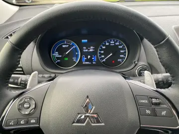 MITSUBISHI Eclipse Cross BASIS PHEV 2.4 TEMP SHZ FLA LM