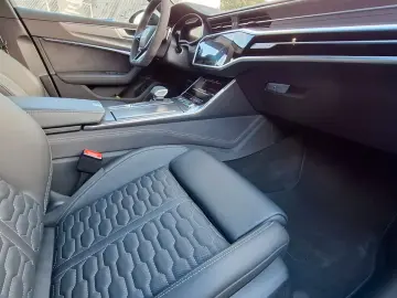 AUDI RS 6 Avant 4.0 TFSI quattro performance AHK