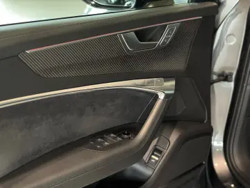 AUDI RS6 performance exclusive Pano Laser StHzg B&O