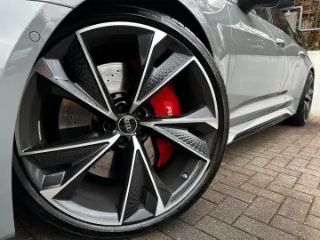 AUDI RS6 4.0 TFSI quattro B&O PANO AHK Sitzkl Softcl