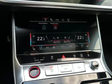 AUDI RS6 4.0 TFSI quattro B&O PANO AHK Sitzkl Softcl