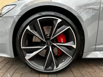 AUDI RS6 4.0 TFSI quattro B&O PANO AHK Sitzkl Softcl