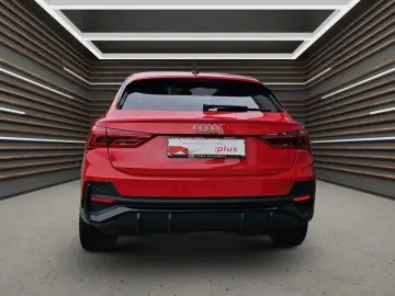 AUDI Q3 Sportback 45 TFSI e S line S-tr. Matrix Navi