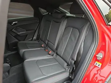 AUDI Q3 Sportback 45 TFSI e S line S-tr. Matrix Navi