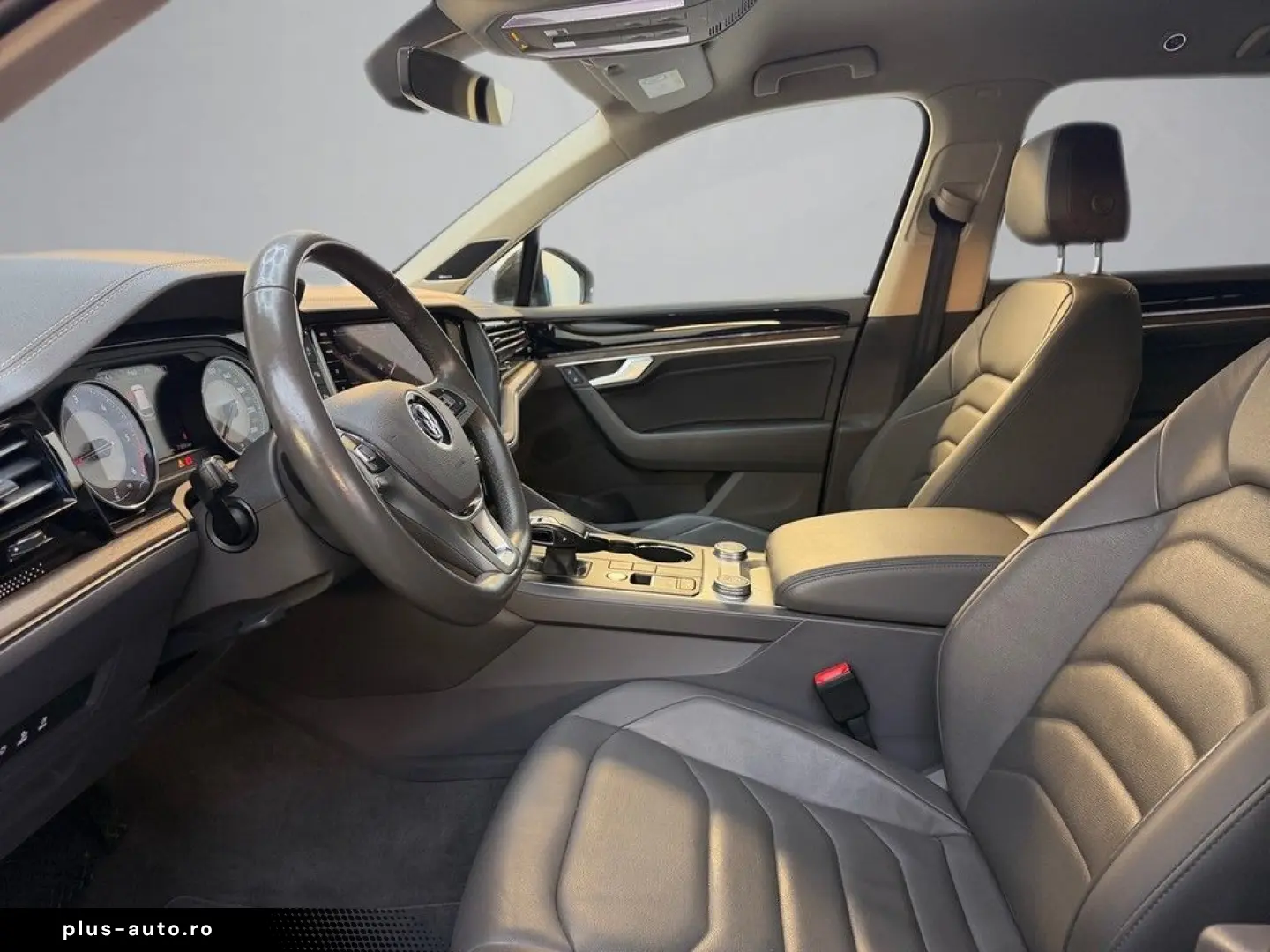 VW Touareg  3 0 TDI  4MOTION Automatik R-Line EX.