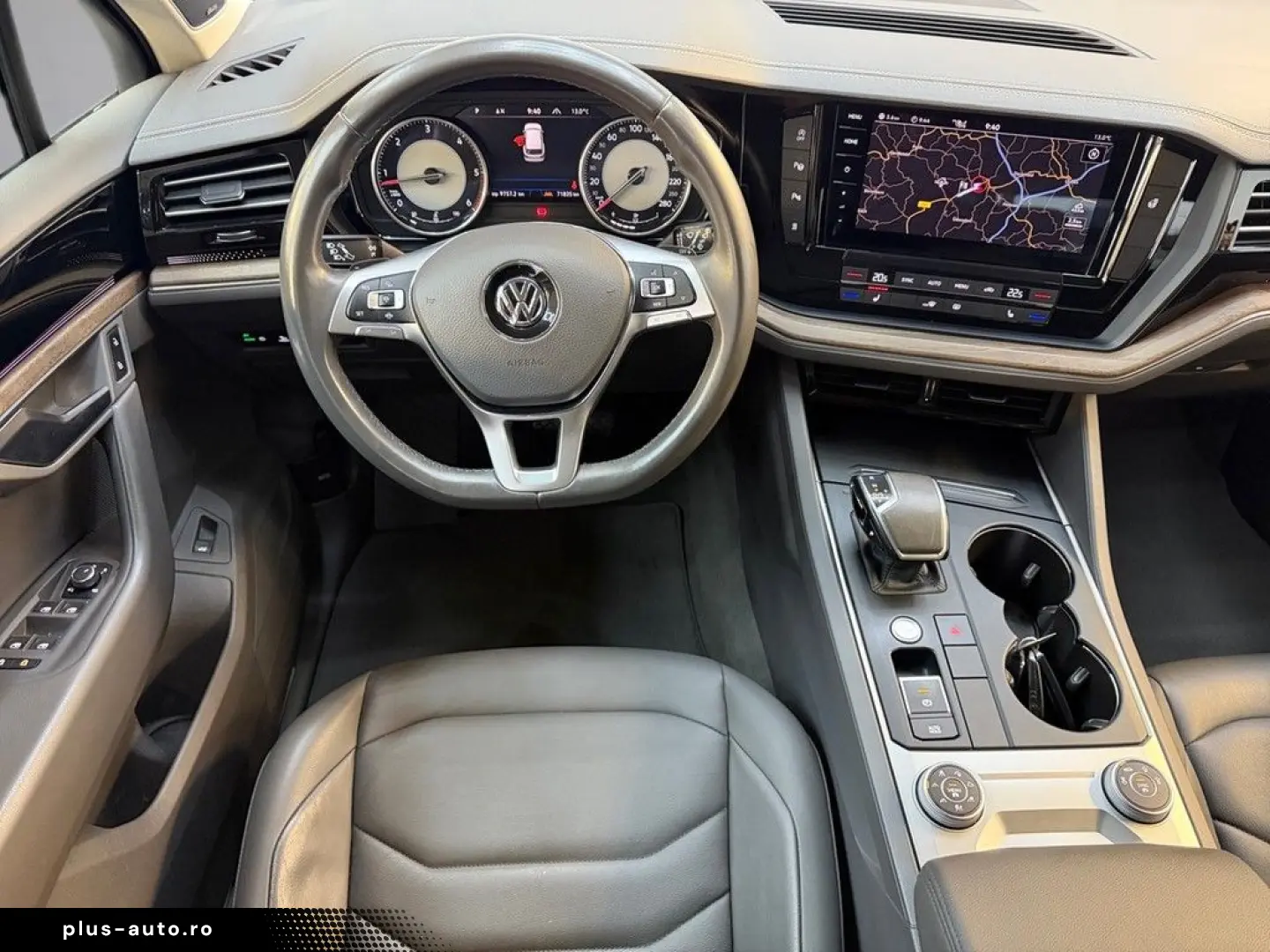 VW Touareg  3 0 TDI  4MOTION Automatik R-Line EX.