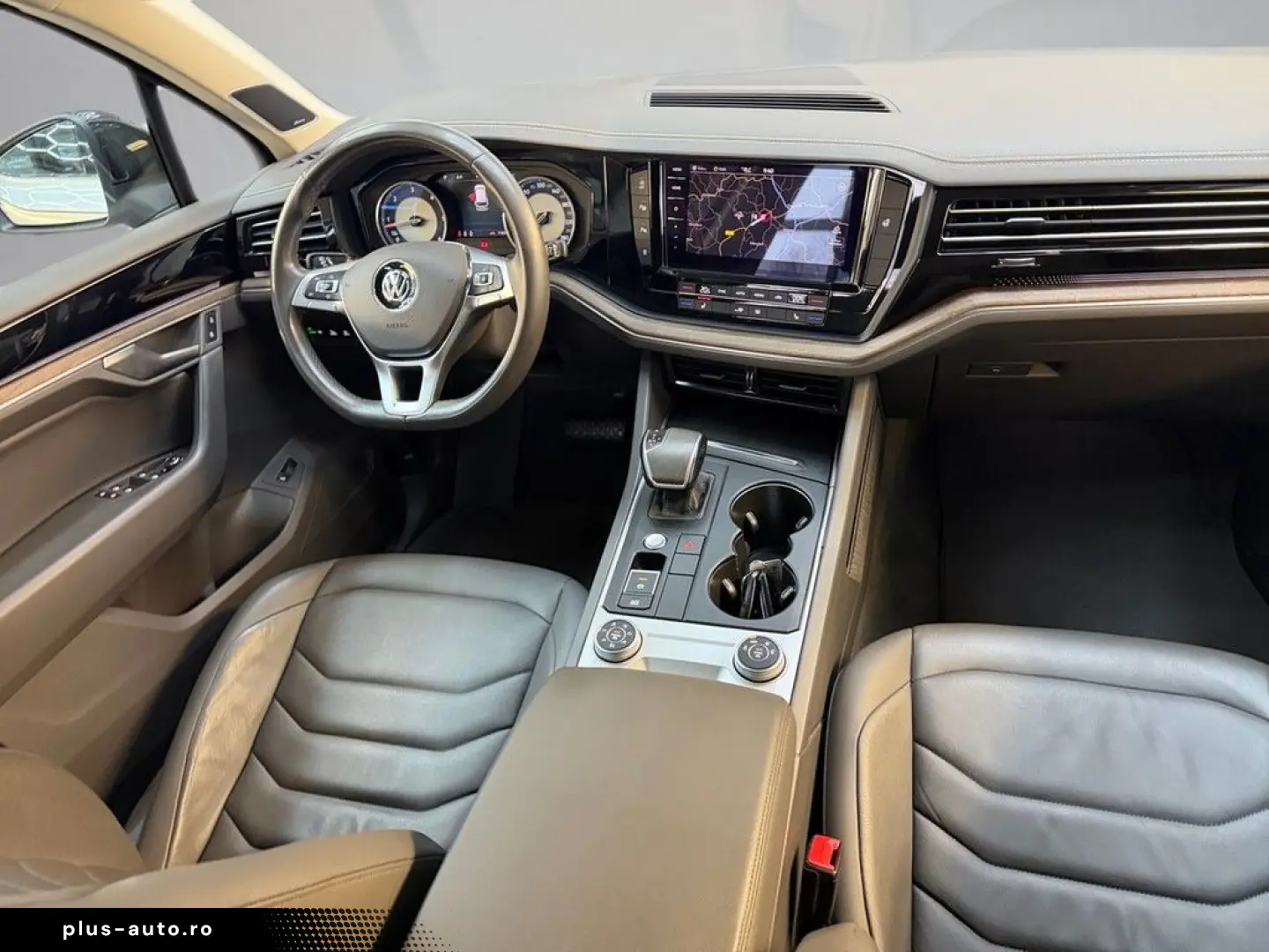 VW Touareg  3 0 TDI  4MOTION Automatik R-Line EX.