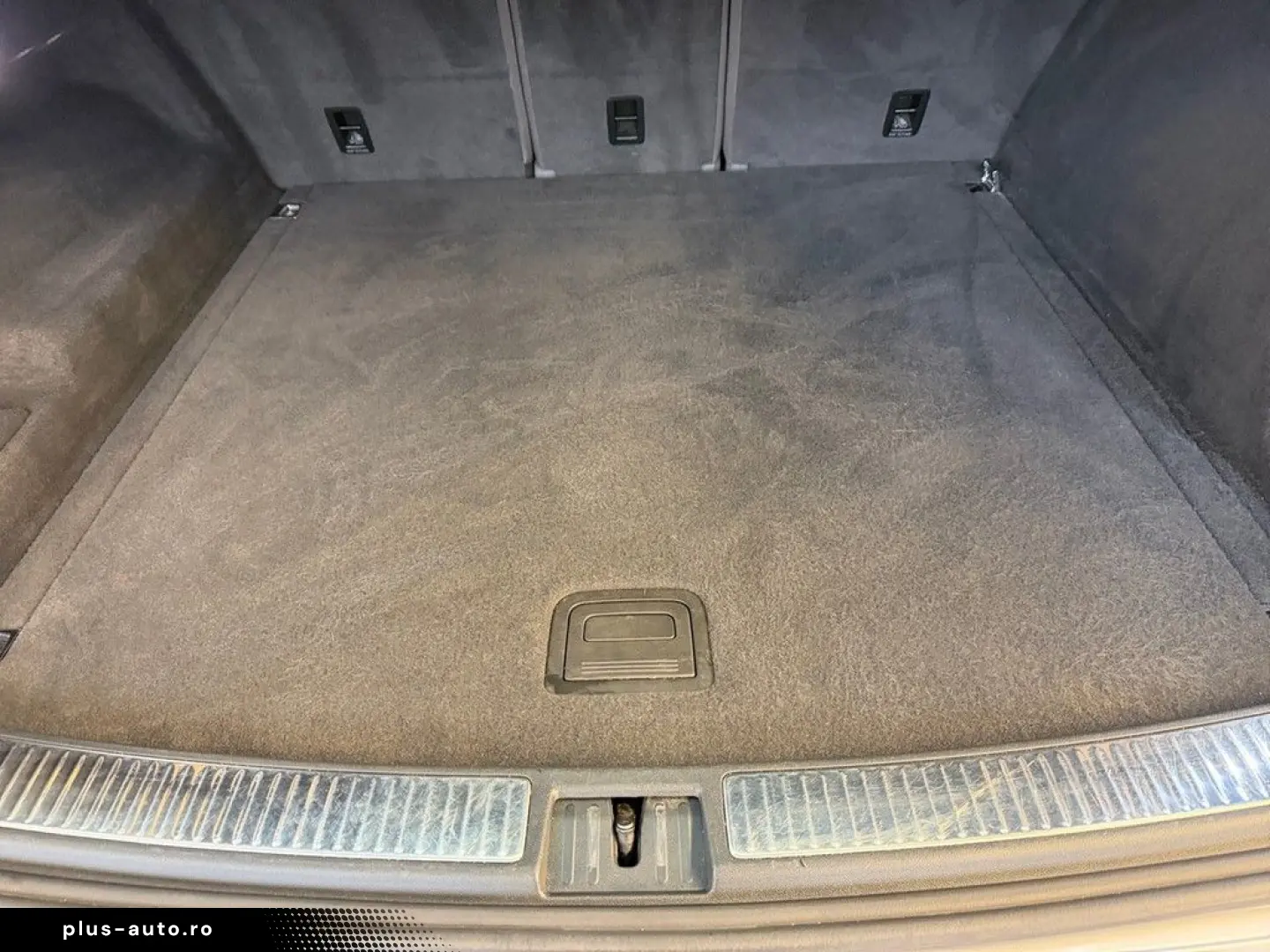 VW Touareg  3 0 TDI  4MOTION Automatik R-Line EX.