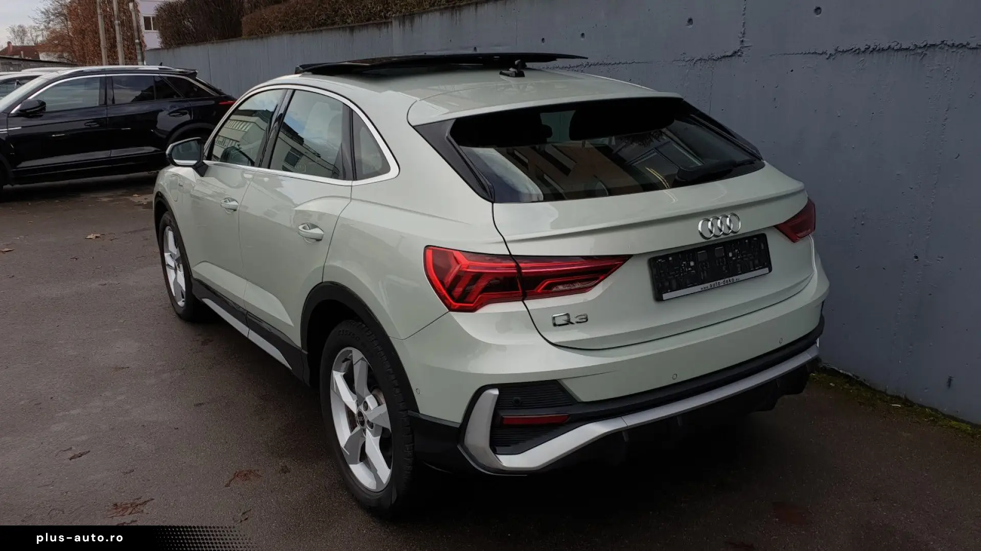 AUDI Q3 45 TFSI e S tronic 3 x S line Sportback Pano