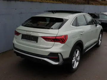 AUDI Q3 45 TFSI e S tronic 3 x S line Sportback Pano