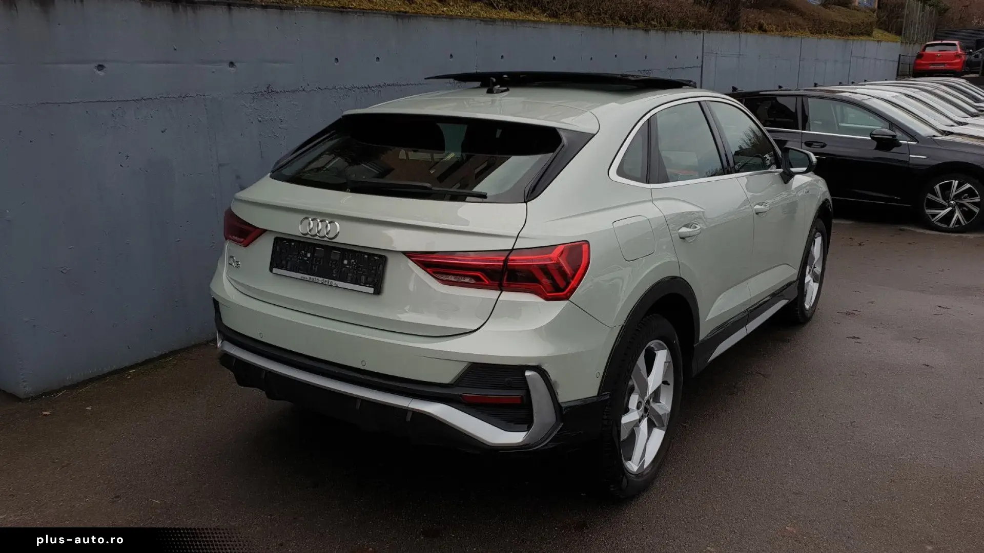 AUDI Q3 45 TFSI e S tronic 3 x S line Sportback Pano