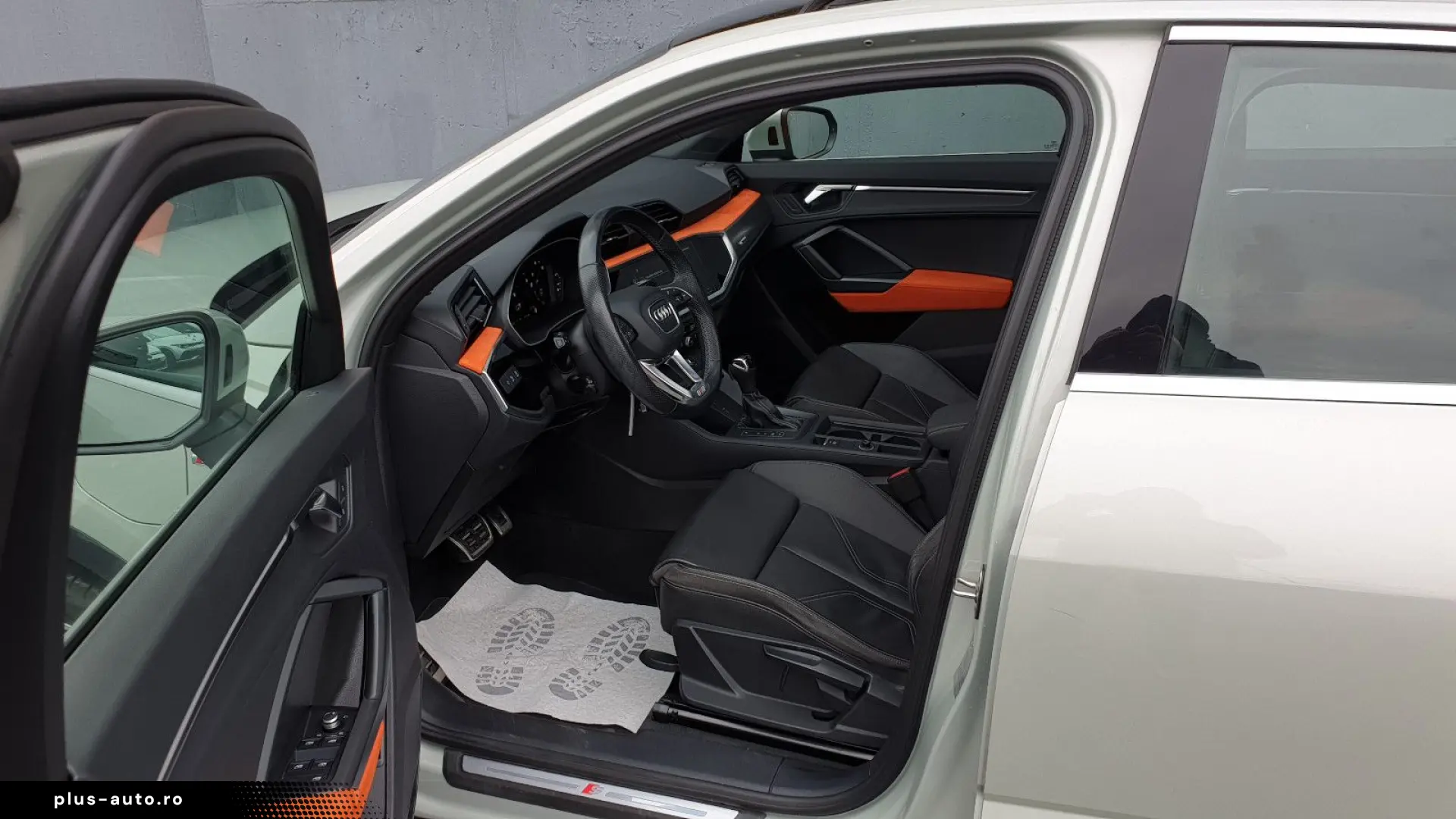 AUDI Q3 45 TFSI e S tronic 3 x S line Sportback Pano