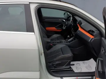 AUDI Q3 45 TFSI e S tronic 3 x S line Sportback Pano