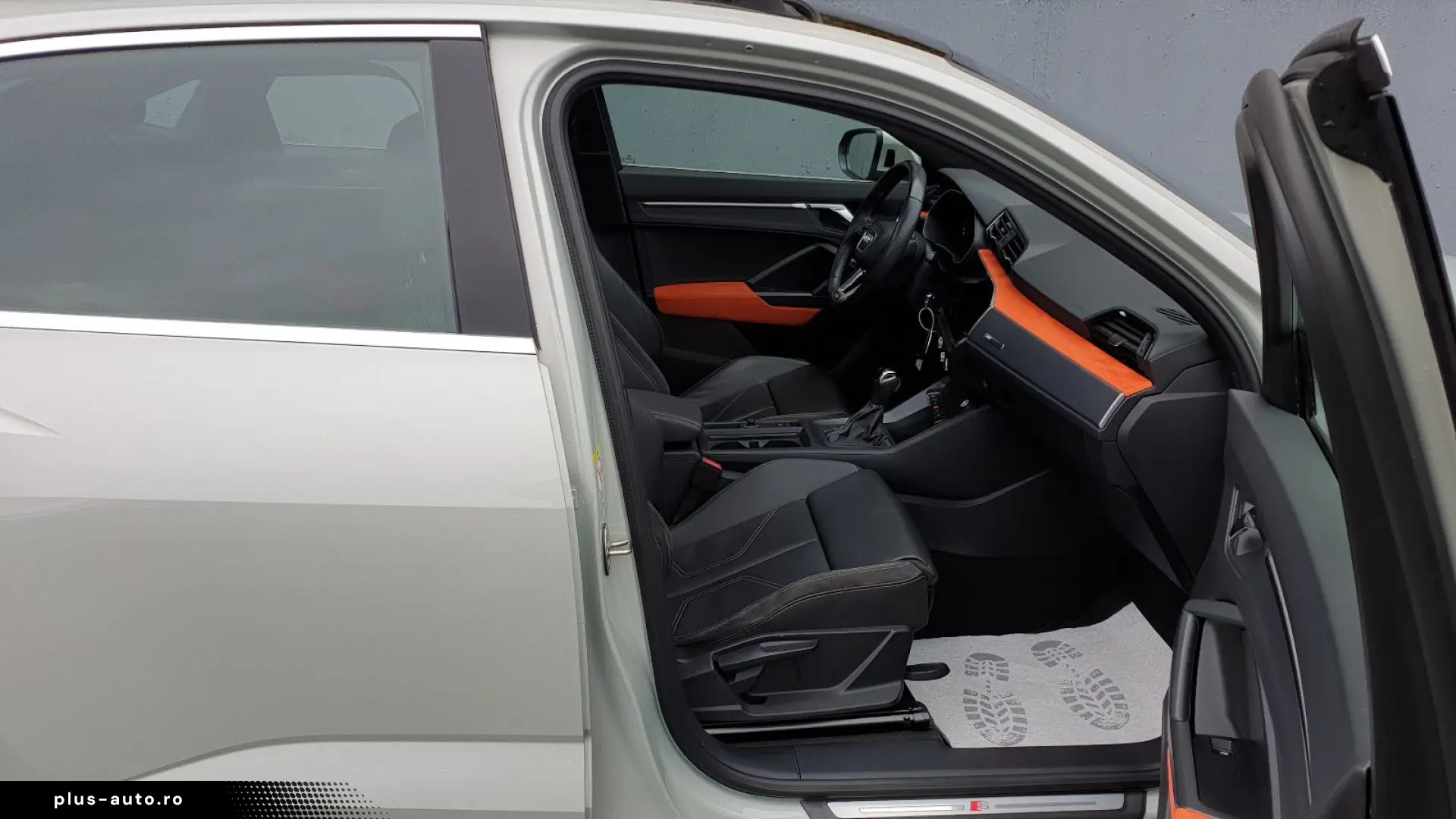 AUDI Q3 45 TFSI e S tronic 3 x S line Sportback Pano