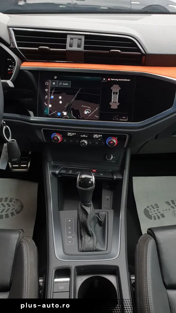 AUDI Q3 45 TFSI e S tronic 3 x S line Sportback Pano