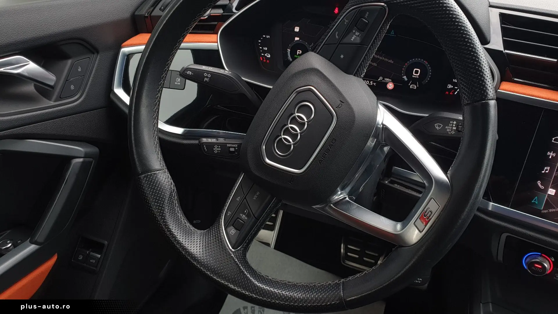 AUDI Q3 45 TFSI e S tronic 3 x S line Sportback Pano