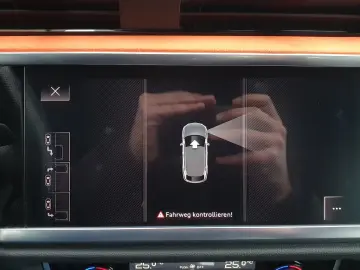 AUDI Q3 45 TFSI e S tronic 3 x S line Sportback Pano