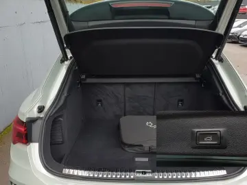 AUDI Q3 45 TFSI e S tronic 3 x S line Sportback Pano