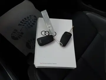 AUDI Q3 45 TFSI e S tronic 3 x S line Sportback Pano