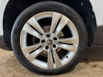 SKODA Karoq Style 1.5 TSI DSG STANDHEIZ CAM elek.HECK