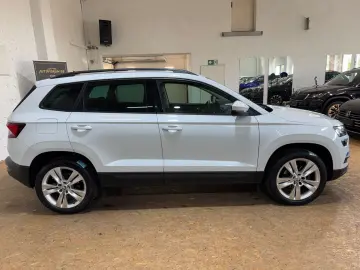 SKODA Karoq Style 1.5 TSI DSG STANDHEIZ CAM elek.HECK