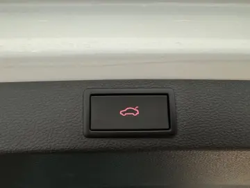 SKODA Karoq Style 1.5 TSI DSG STANDHEIZ CAM elek.HECK