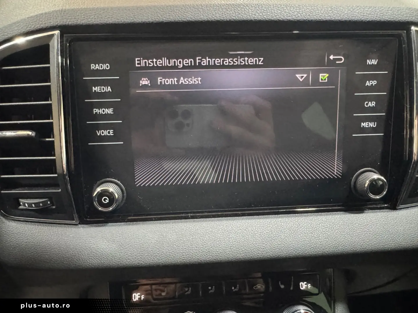 SKODA Karoq Style 1.5 TSI DSG STANDHEIZ CAM elek.HECK