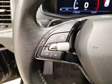 SKODA Karoq 2.0 TDI DSG Style Winter LED Navi ACC