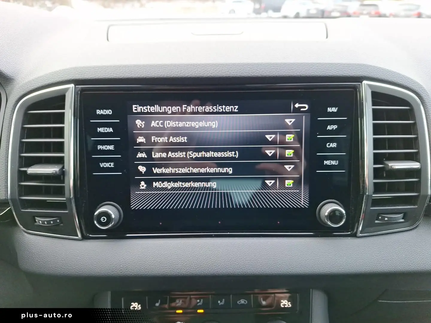 SKODA Karoq 2.0 TDI DSG Style Winter LED Navi ACC