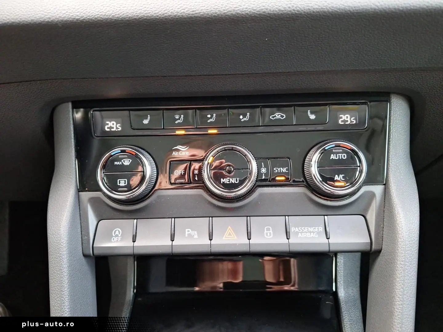 SKODA Karoq 2.0 TDI DSG Style Winter LED Navi ACC