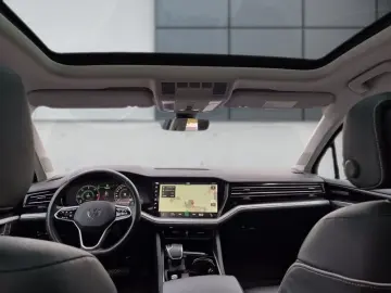 VW Touareg 3.0 V6 TDI Elegance 4Motion  DSG AHK LED