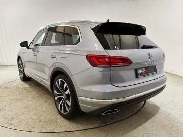 VW Touareg 3.0 V6 TSI DSG Elegance 4Motion eHybrid