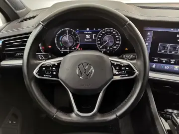 VW Touareg 3.0 V6 TSI DSG Elegance 4Motion eHybrid