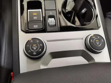 VW Touareg 3.0 V6 TSI DSG Elegance 4Motion eHybrid