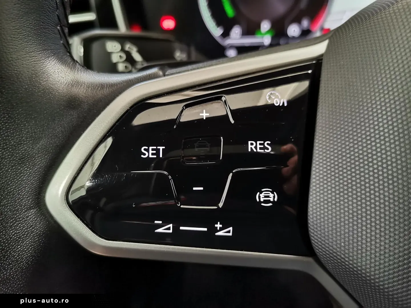 VW Touareg 3.0 V6 TSI DSG Elegance 4Motion eHybrid