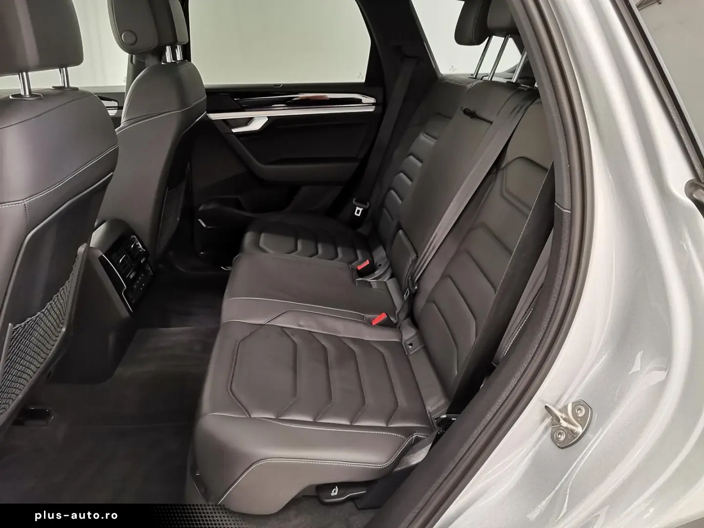 VW Touareg 3.0 V6 TSI DSG Elegance 4Motion eHybrid