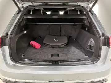 VW Touareg 3.0 V6 TSI DSG Elegance 4Motion eHybrid