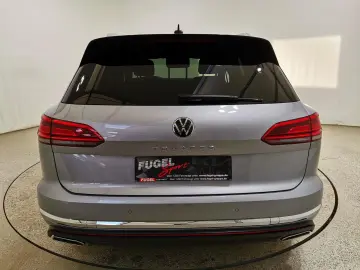 VW Touareg 3.0 V6 TSI DSG Elegance 4Motion eHybrid