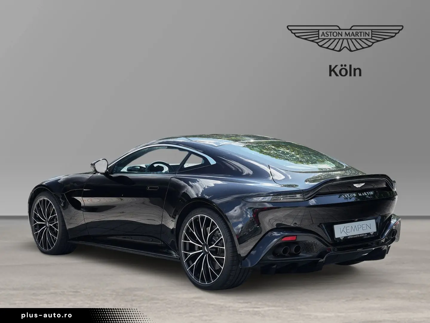 ASTON MARTIN Vantage V8 Onyx Black   Ivory