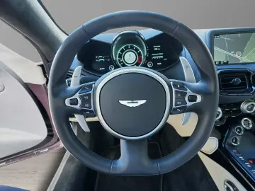 ASTON MARTIN Vantage V8 Onyx Black   Ivory