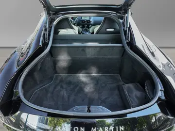 ASTON MARTIN Vantage V8 Onyx Black   Ivory