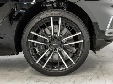 ASTON MARTIN DBX Jet Black Onyx Black