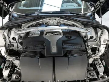 ASTON MARTIN DBX Jet Black Onyx Black