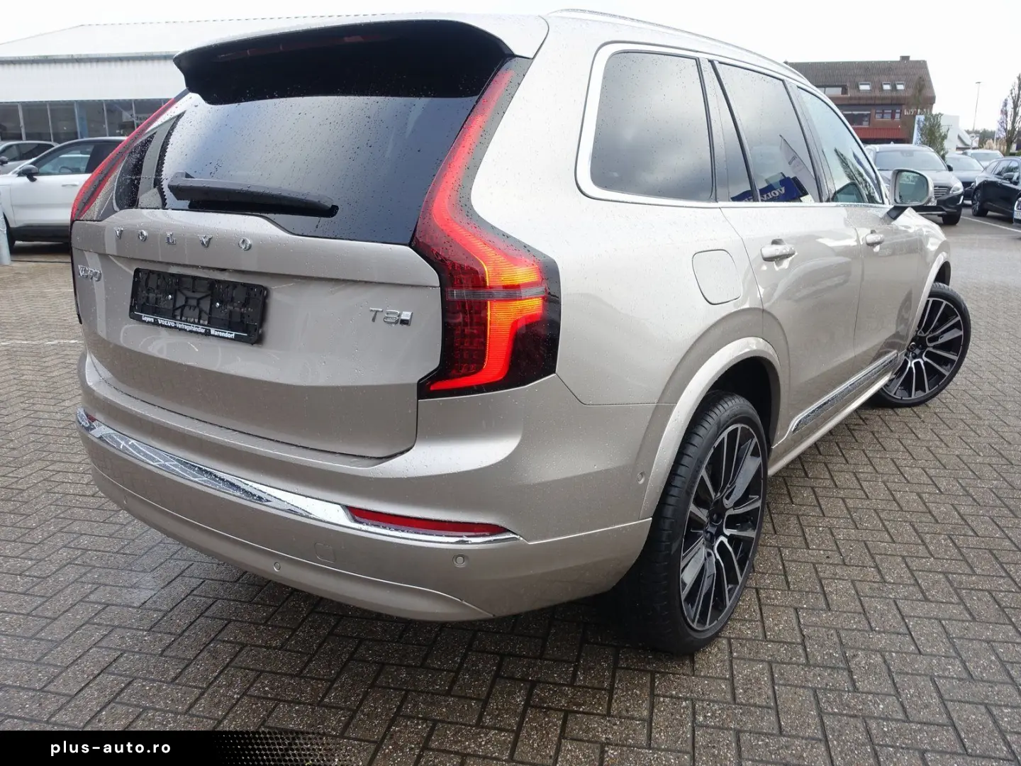 VOLVO XC90 Ultra T8 AWD Massage Pano B&W AHK 360