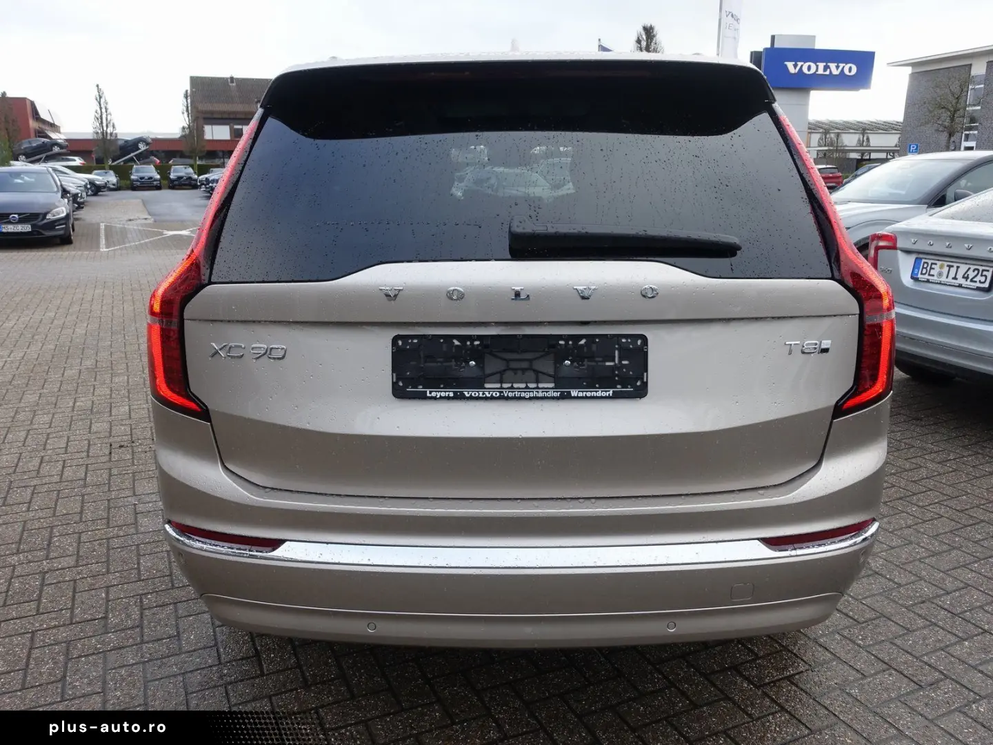 VOLVO XC90 Ultra T8 AWD Massage Pano B&W AHK 360